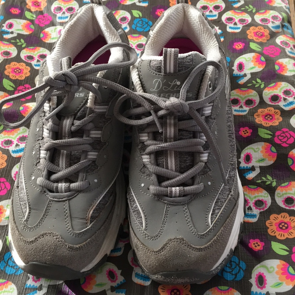 Sketchers Memory Foam Tennis Shoes